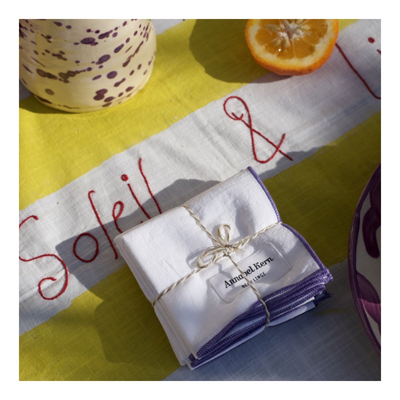 Set de 4 serviettes de table uni blanc broderie violet