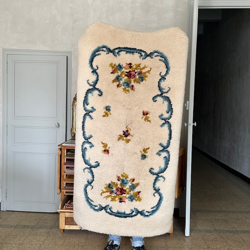 Grand Tapis de laine point noué blanc cassé Fleurs bleu