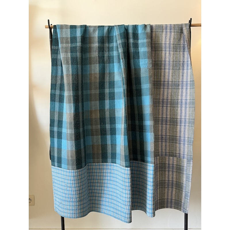 Couverture Kantha Lungi bleu