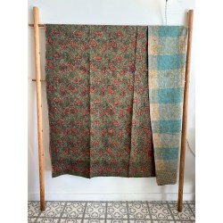 Couverture Kantha n°5 Fleurs nuances de vert et rouge