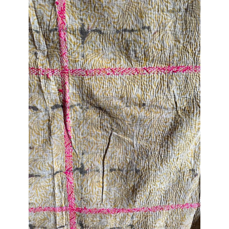 Couverture Kantha n°8 Chocolat fleurs rouge et fuschia