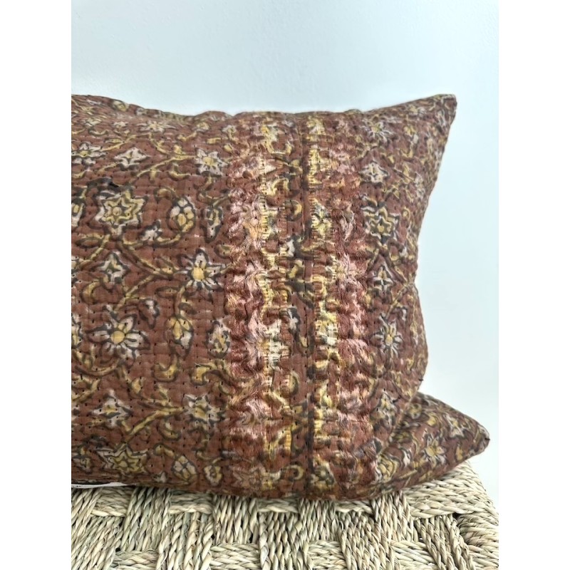 Coussin Kantha Marron Fleurs jaunes 40 x 60 cm