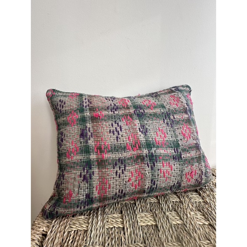 Coussin Kantha multicolore carreaux 30 x 40 cm