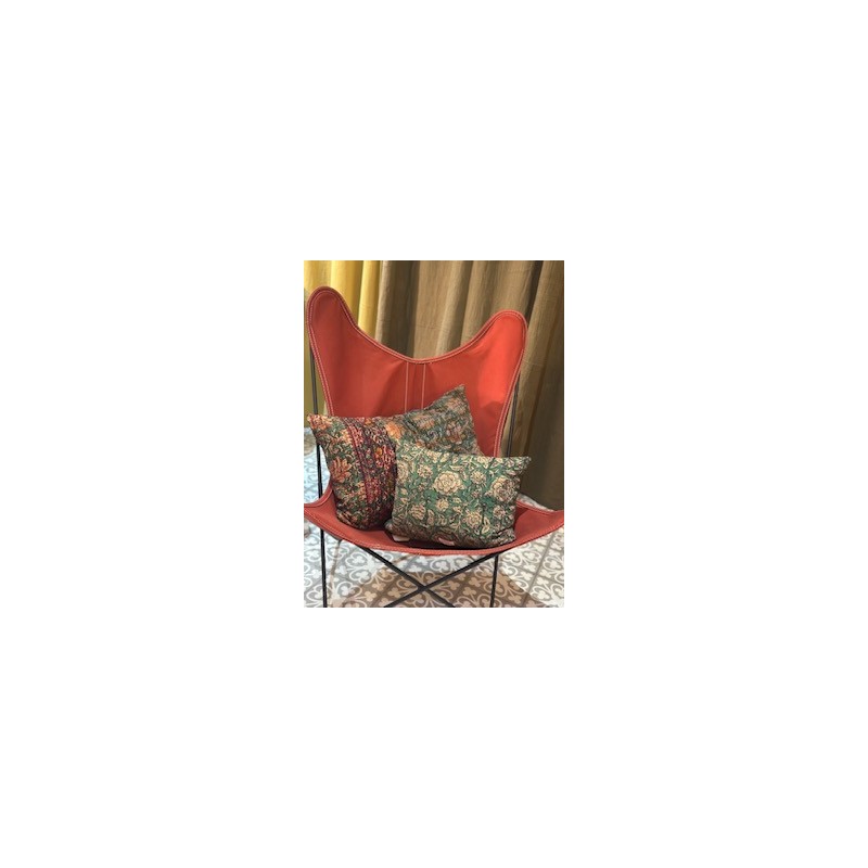 Coussin Kantha vert motif floral beige et noir 30 x 40 cm