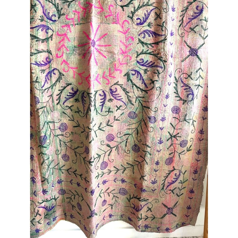 Couverture Kantha Suzani rosace fluo