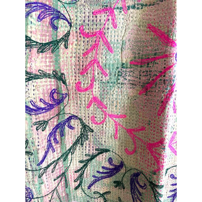 Couverture Kantha Suzani rosace fluo
