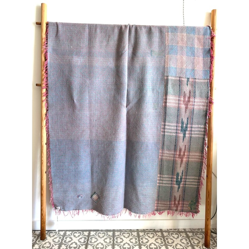 Couverture Kantha jacquard multi motif bleu et rose