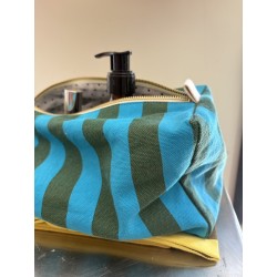 Trousse de toilette rayures larges turquoise et olive Rose in April
